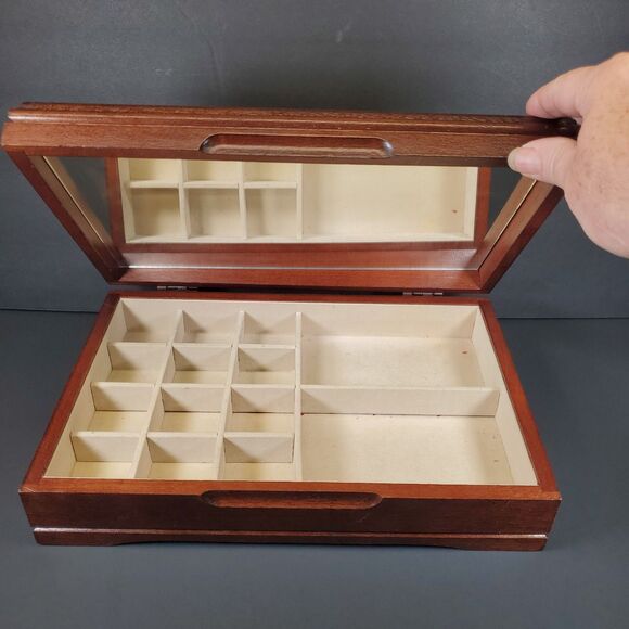 Vintage Mahogany Wood Jewelry Box Women’s Keepsake Box - Picture 2 of 9